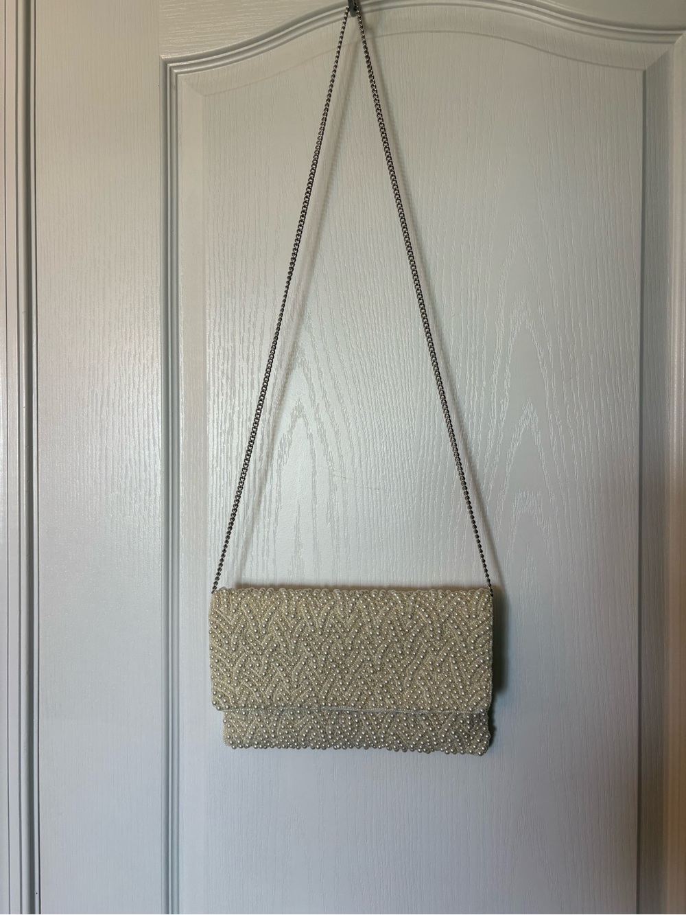 Lulu's Ivory Beaded Crossbody Clutch with Chain Strap